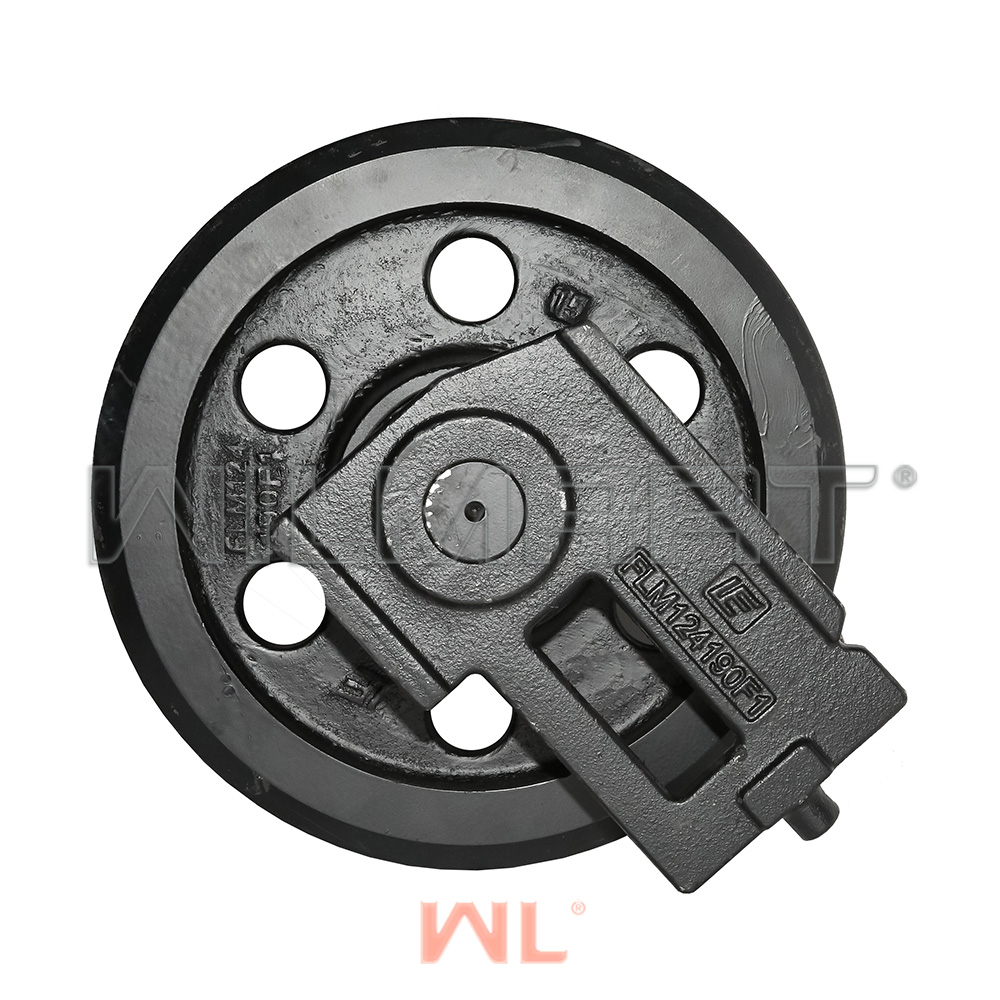 Каток натяжной Bobcat передний (6693237)