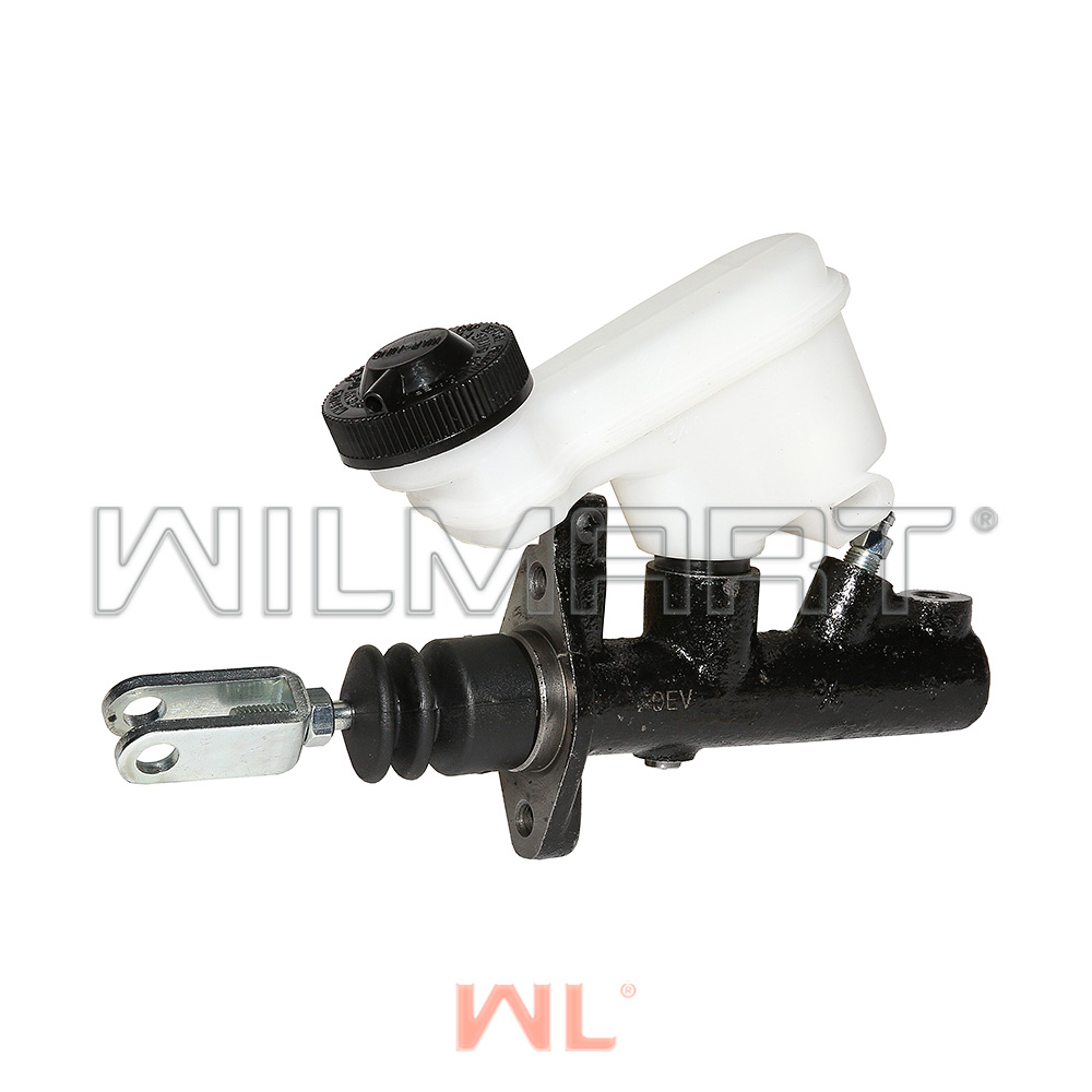 Цилиндр тормозной главный Komatsu FD25T-15 (ГТЦ)