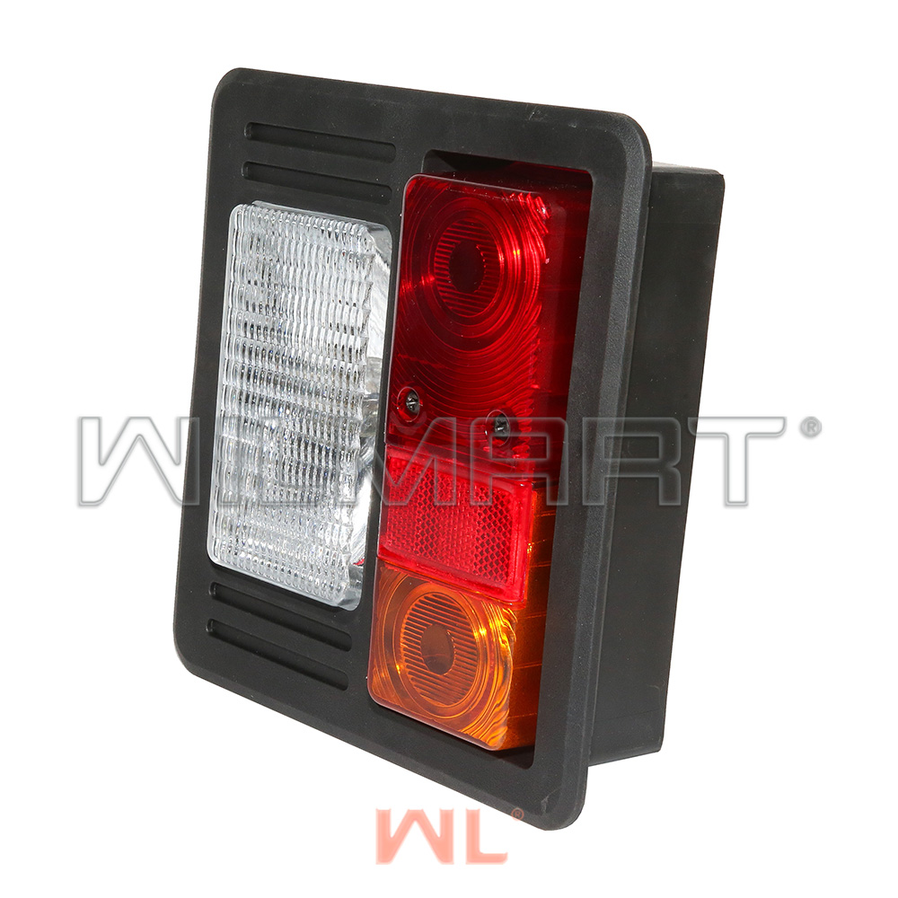 Фонарь правый Bobcat 12В 4к (7104670)