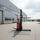 Самоходный Штабелер OXLIFT BX1526E 2600 мм 1500 кг с платформой для оператора