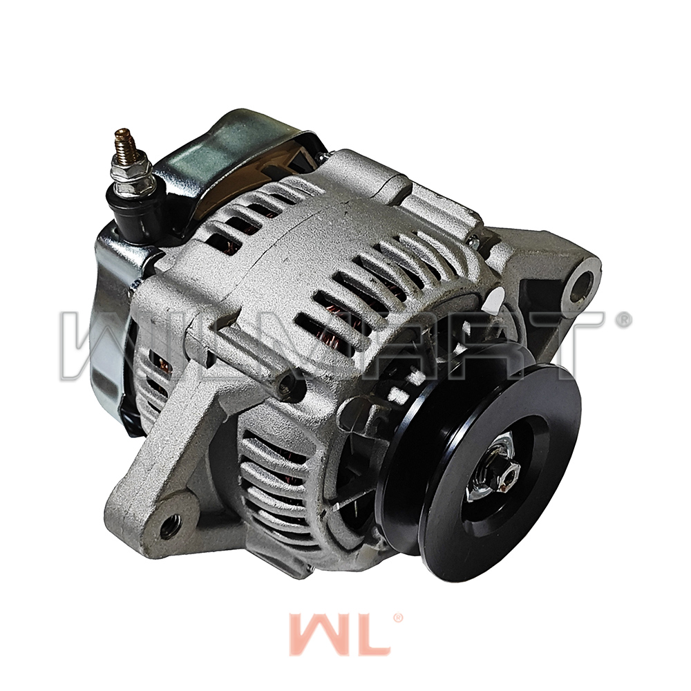 Генератор Komatsu 4D94LE2 12В 50A (129052-77220)