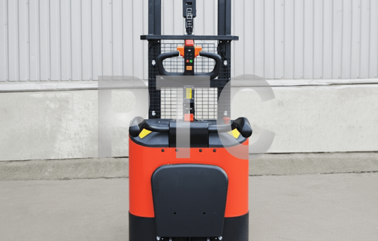 Самоходный Штабелер OXLIFT BX1526E 2600 мм 1500 кг с платформой для оператора